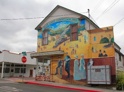 A mural on a building

Description automatically generated